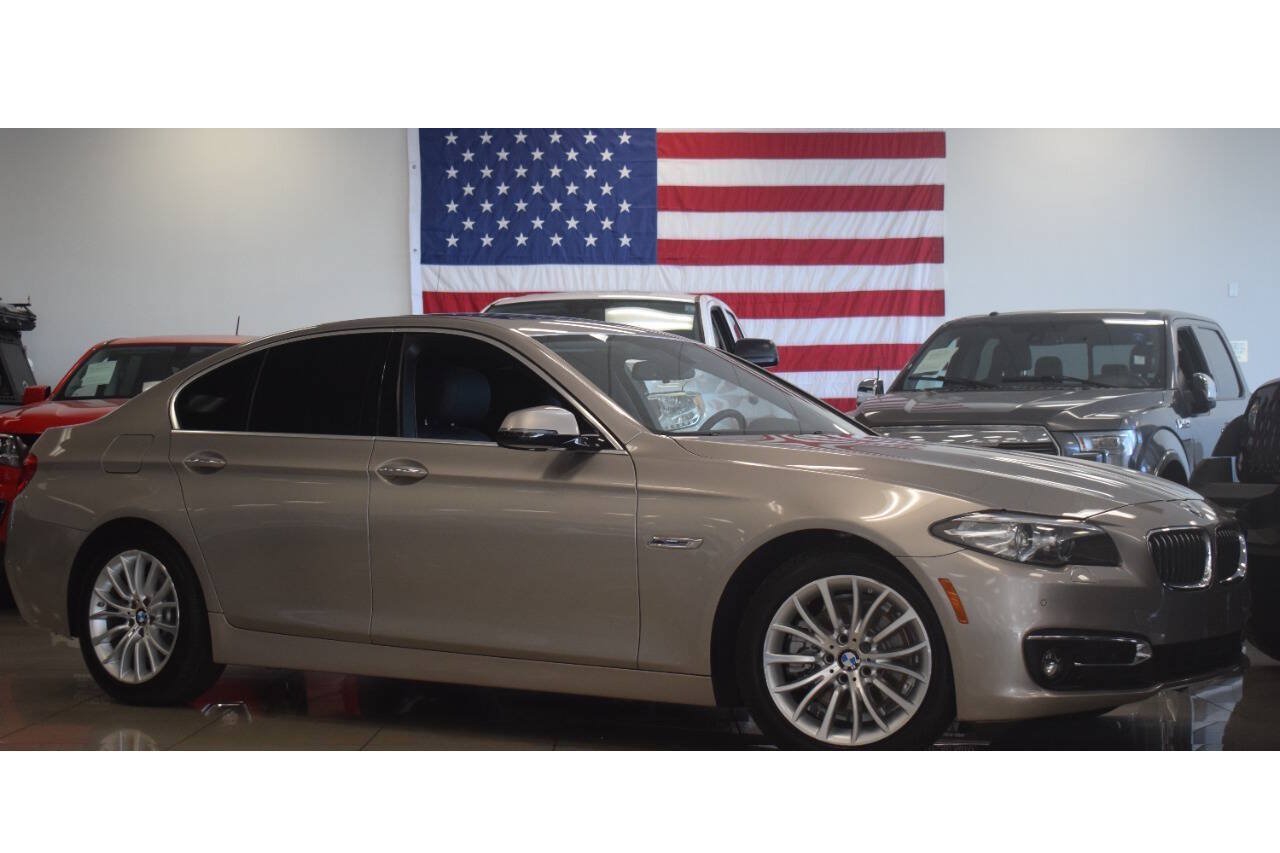Used 2014 BMW 528i Sedan RWD image 1