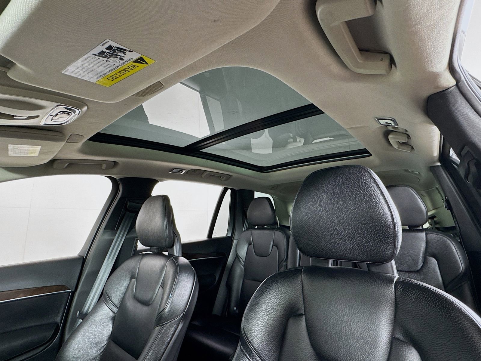 Used 2016 Volvo XC90 T6 Momentum AWD/4WD image 15