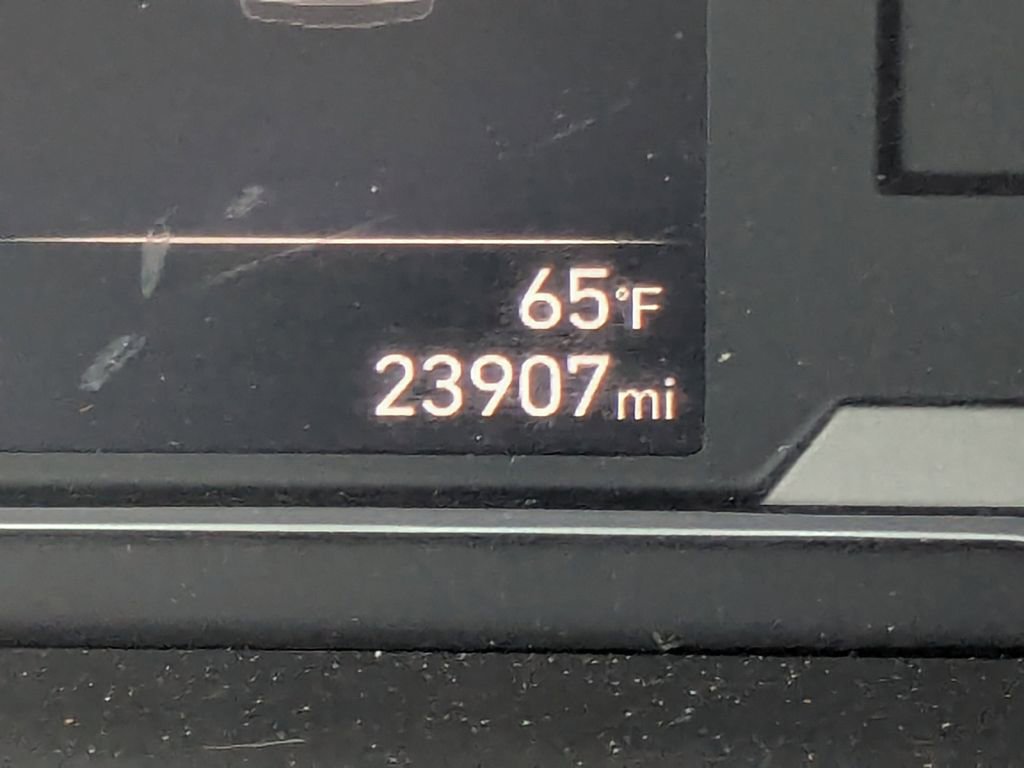 Used 2024 Hyundai Santa Cruz SE FWD image 26