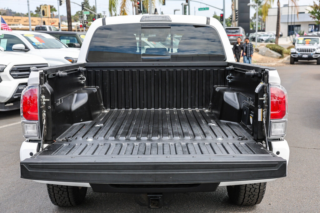 Used 2020 Toyota Tacoma TRD Sport w/ Technology Package AWD/4WD image 24