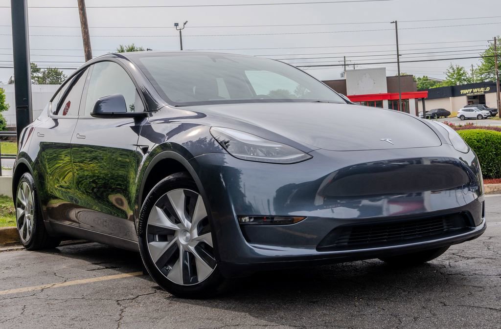 Used 2023 Tesla Model Y Long Range AWD/4WD image 3
