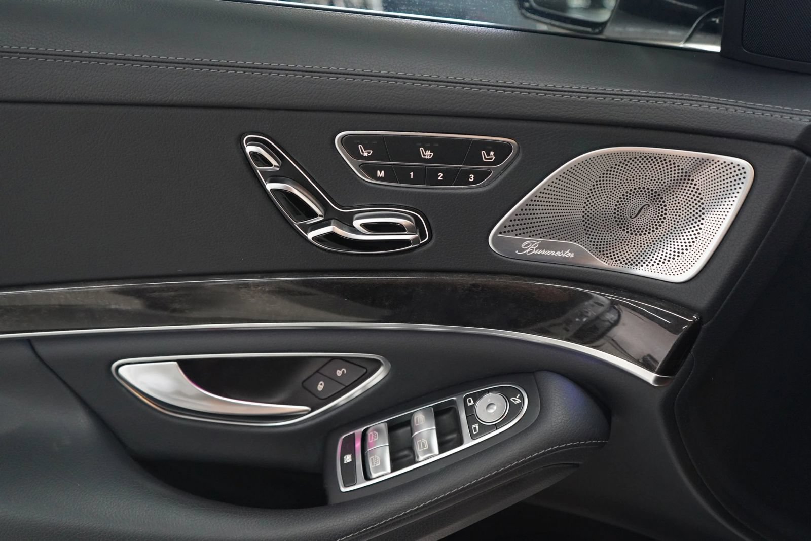 Used 2019 Mercedes-Benz S 450 Sedan image 13