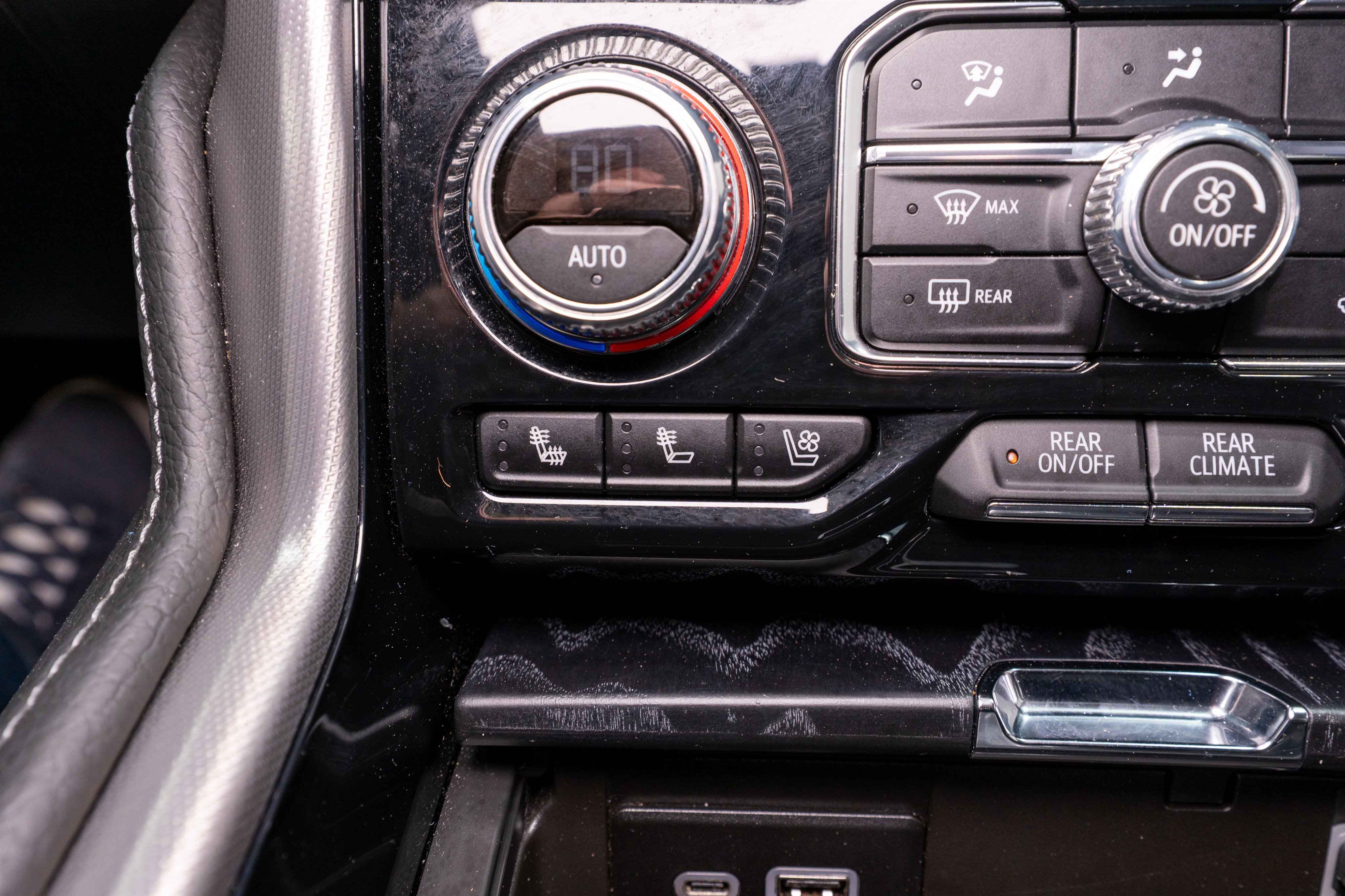 Used 2023 GMC Yukon Denali image 23