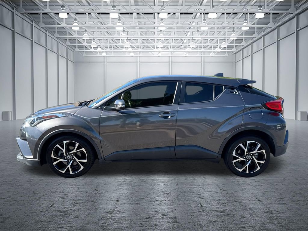 Used 2019 Toyota C-HR XLE image 4