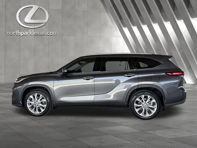 Used 2023 Toyota Highlander Limited