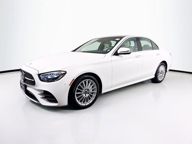 Used 2023 Mercedes-Benz E 350 4MATIC Sedan image 3