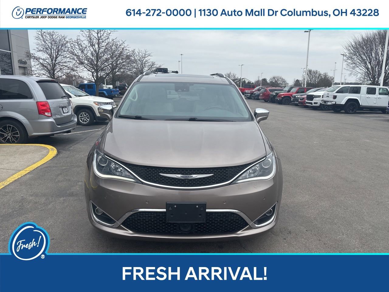 Used 2017 Chrysler Pacifica Limited w/ Advanced Safetytec Group image 9
