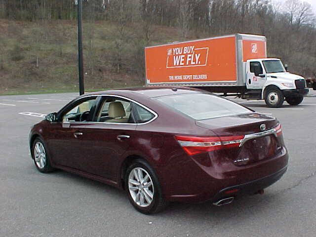 Used 2014 Toyota Avalon XLE Premium FWD image 12