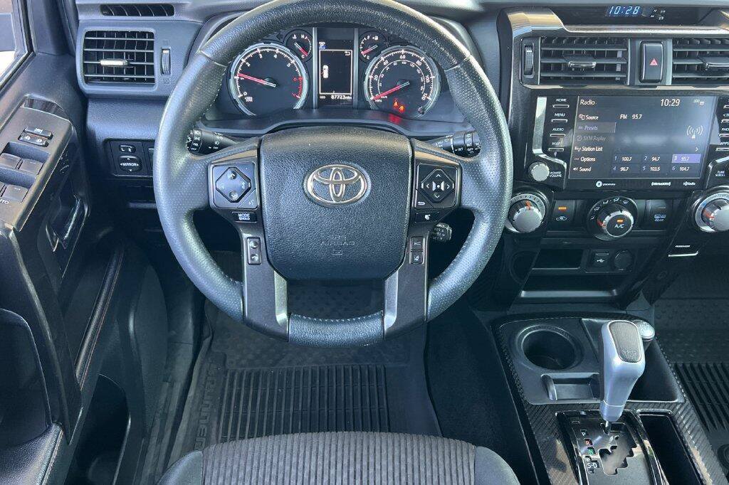 Used 2022 Toyota 4Runner TRD Off-Road AWD/4WD image 14