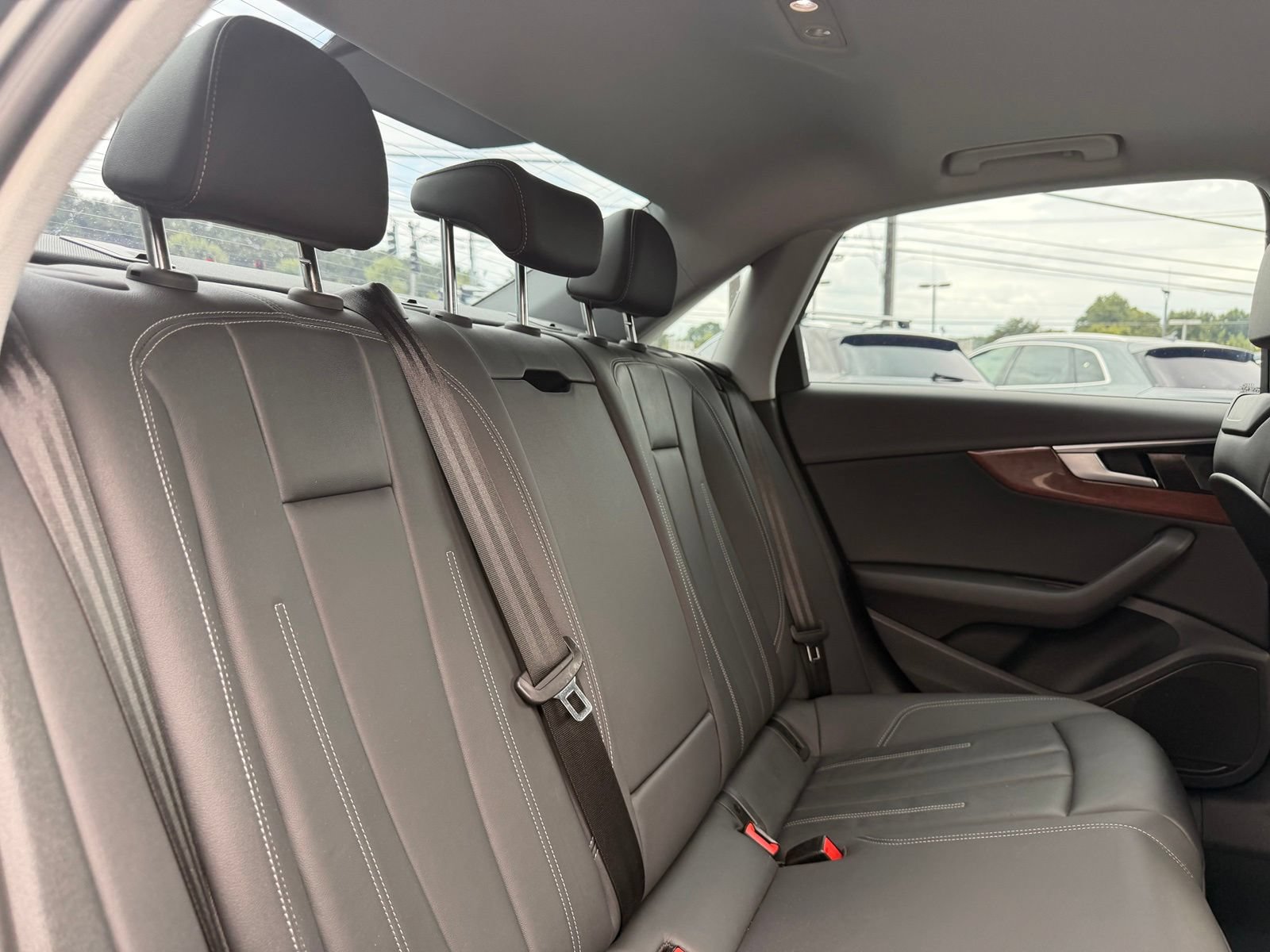 Used 2022 Audi A4 2.0T Premium w/ Convenience Package AWD/4WD image 30
