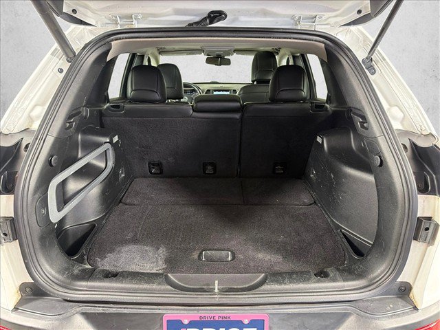Used 2018 Jeep Cherokee Limited AWD/4WD image 20