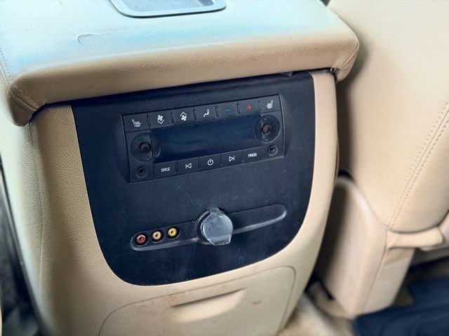 Used 2011 Chevrolet Suburban LTZ image 19