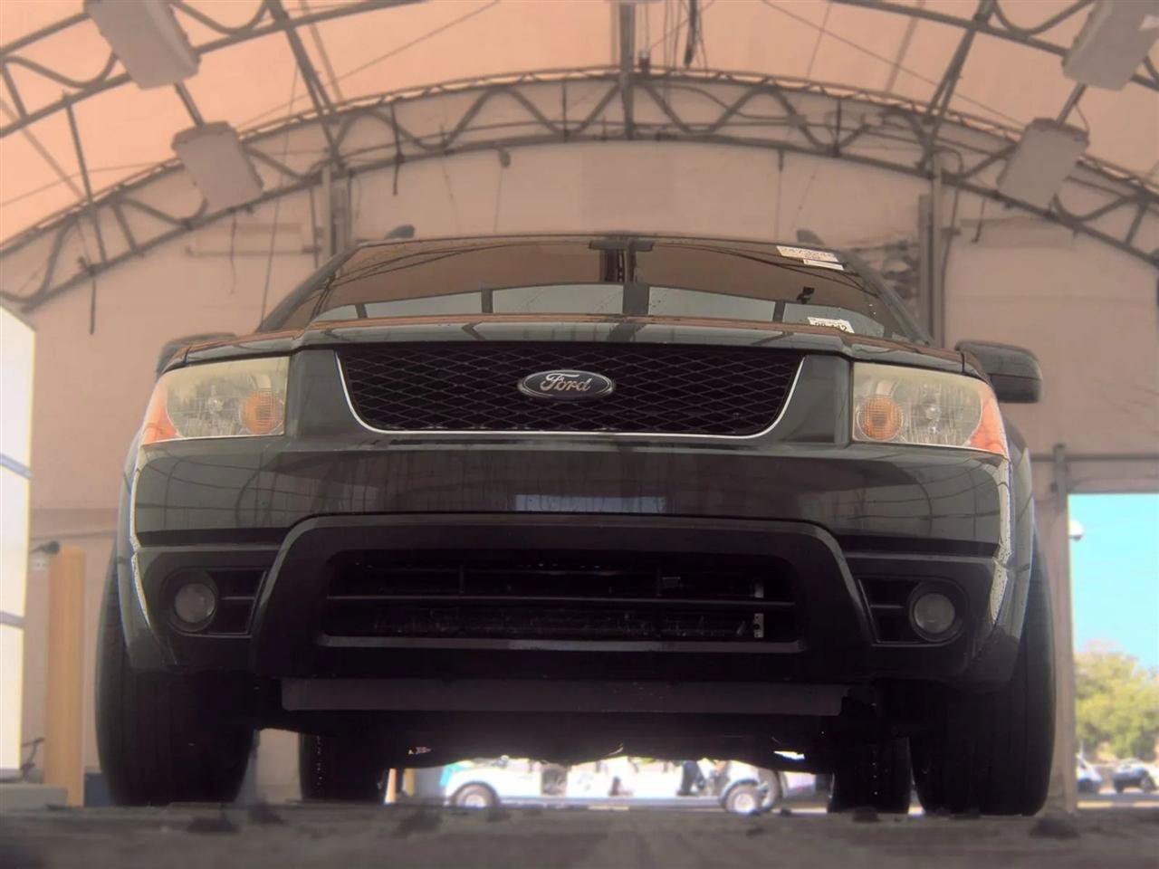 Used 2007 Ford Freestyle Limited FWD image 3