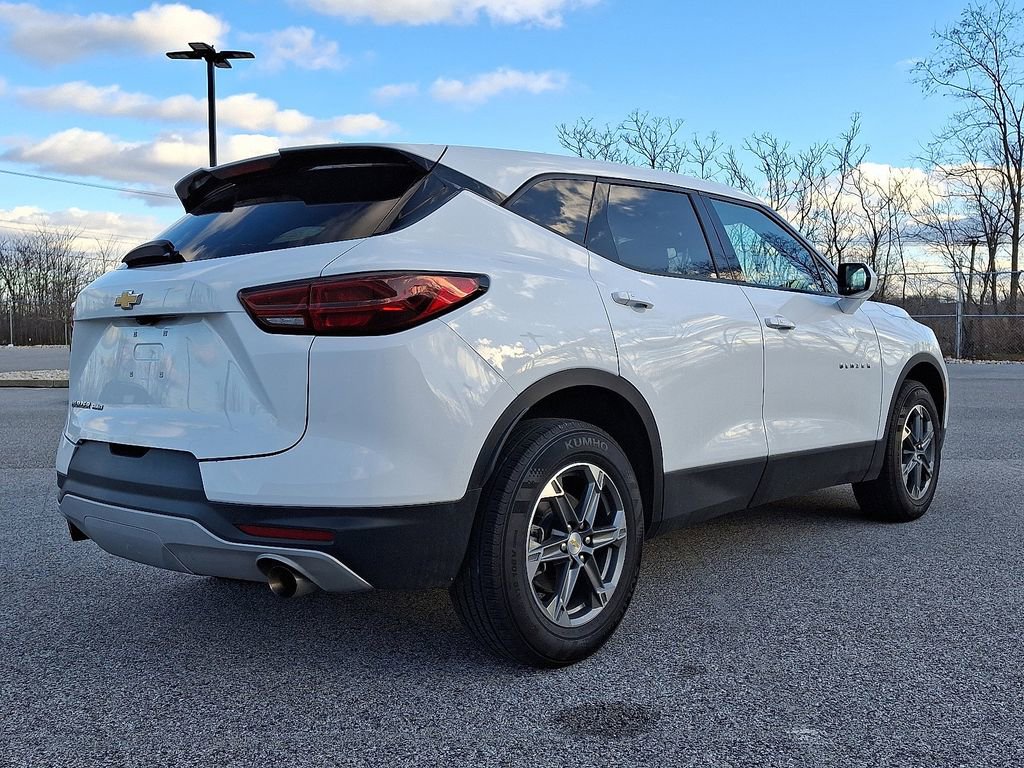 Used 2023 Chevrolet Blazer LT image 9