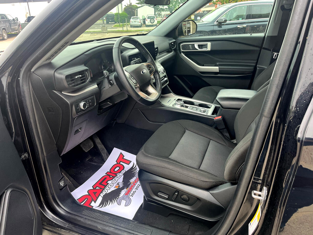 Used 2022 Ford Explorer XLT w/ Class IV Trailer Tow Package image 8