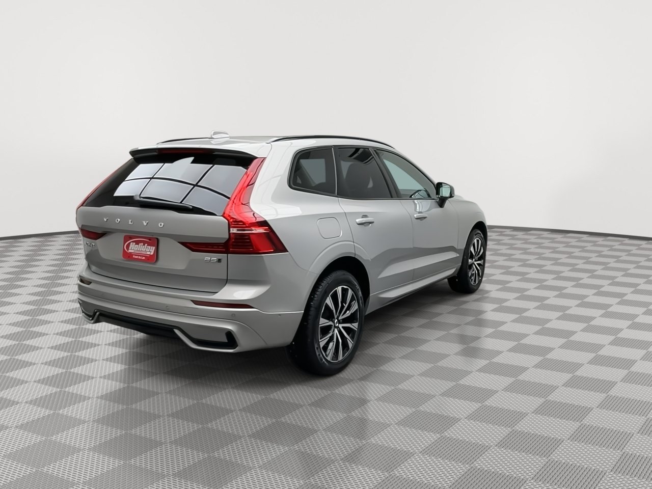 Used 2024 Volvo XC60 B5 Plus AWD/4WD image 37