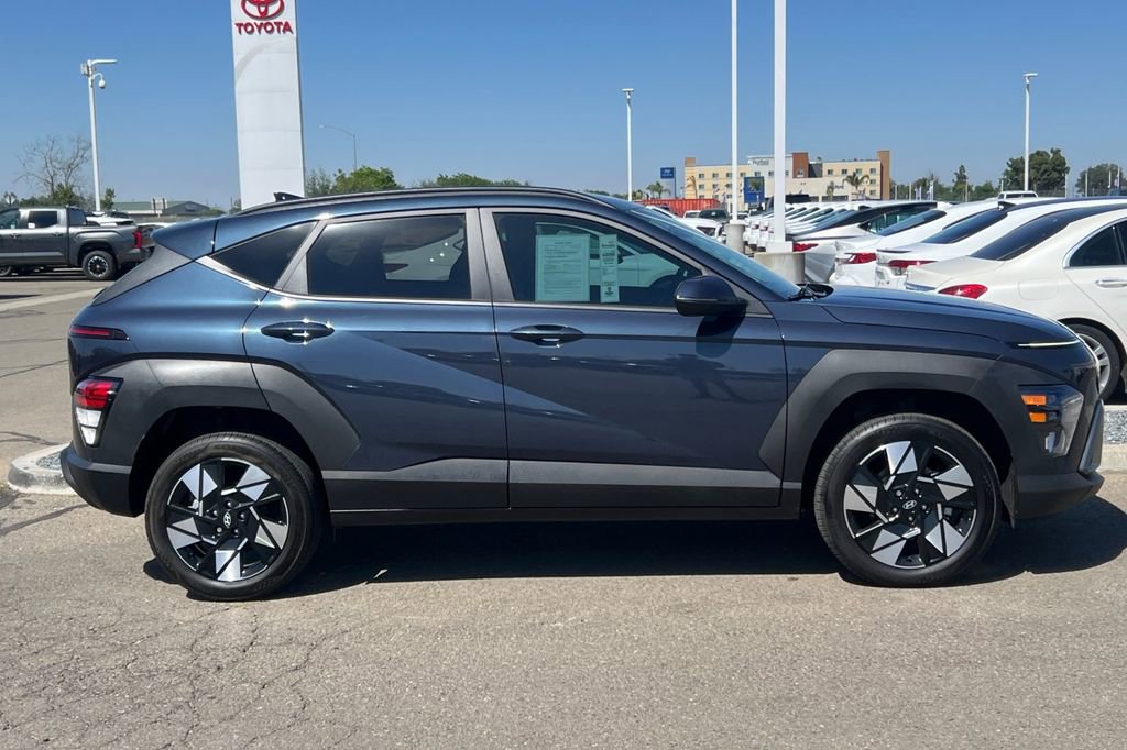 Used 2024 Hyundai Kona SEL AWD/4WD image 3