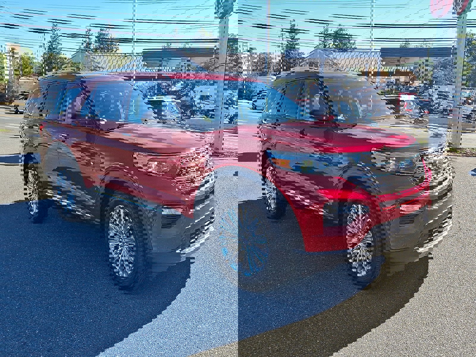 Used 2022 Ford Explorer Limited w/ Equipment Group 301A image 3