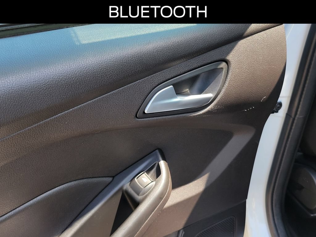 Certified 2017 Ford Focus SE FWD image 13