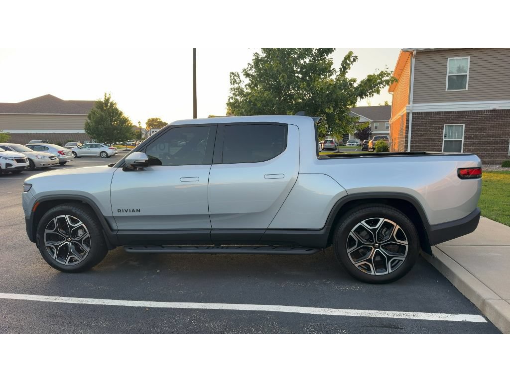 Used 2026 Rivian R1T Adventure AWD/4WD image 2