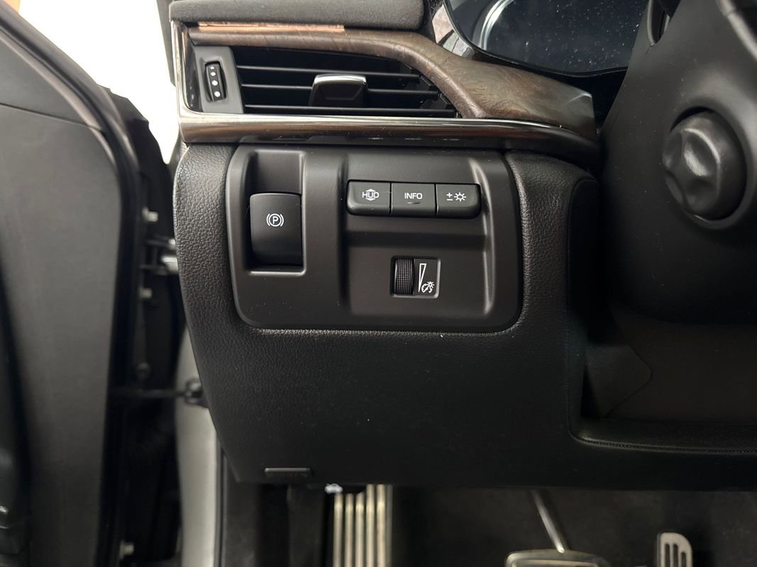 Used 2017 Cadillac CTS Premium Luxury w/ Technology Package image 11