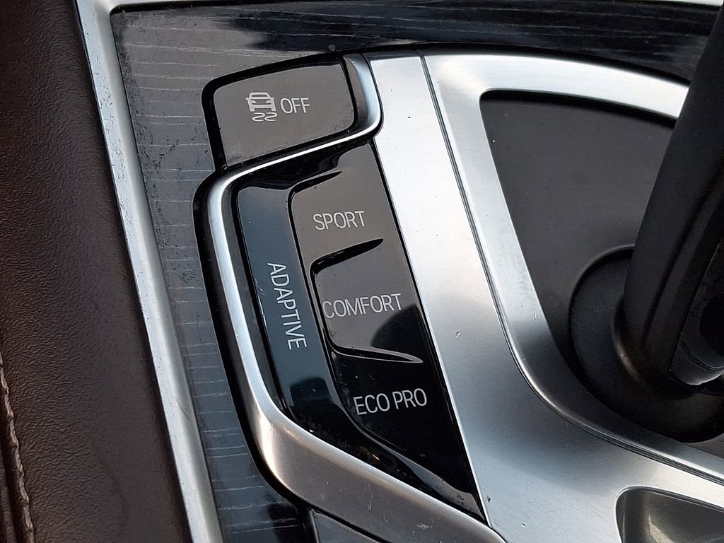 Used 2019 BMW 750i xDrive w/ Executive Package AWD/4WD image 20