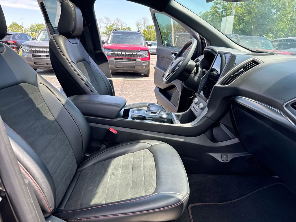 Used 2022 Ford Edge ST-Line AWD/4WD image 22