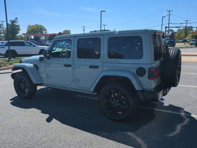 Used 2024 Jeep Wrangler Unlimited Sahara w/ Technology Group AWD/4WD image 6