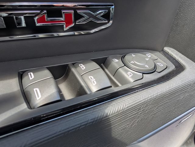 New 2026 GMC Sierra 1500 AT4X w/ LPO, Black Badging Package AWD/4WD image 16
