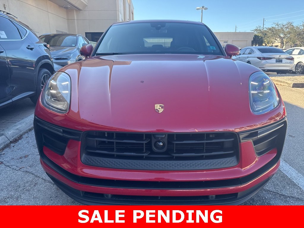 Used 2024 Porsche Macan image 2