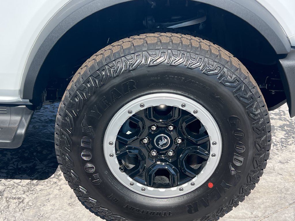 New 2026 Ford Bronco Outer Banks w/ Sasquatch Package AWD/4WD image 11