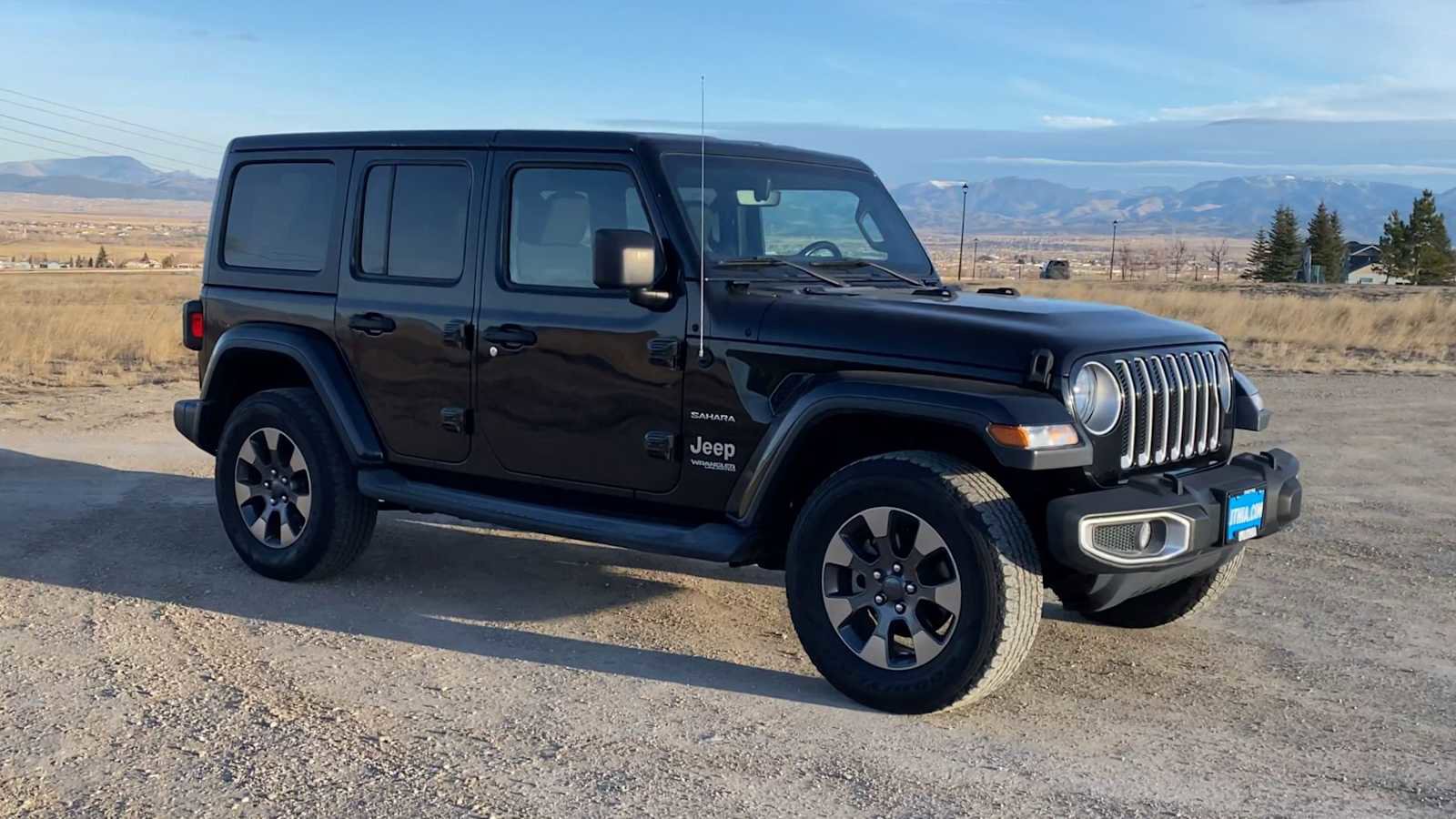 Used 2018 Jeep Wrangler Unlimited Sahara image 3