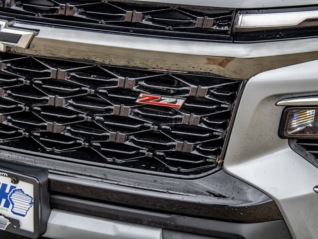 Used 2024 Chevrolet Traverse Z71 image 12