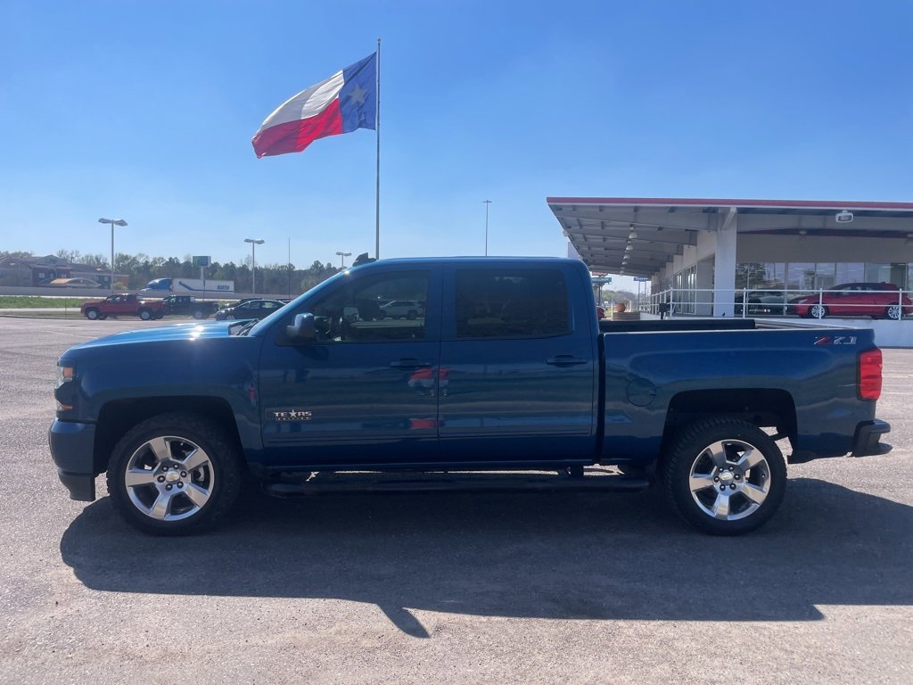 Used 2018 Chevrolet Silverado 1500 LT w/ Texas Edition image 10