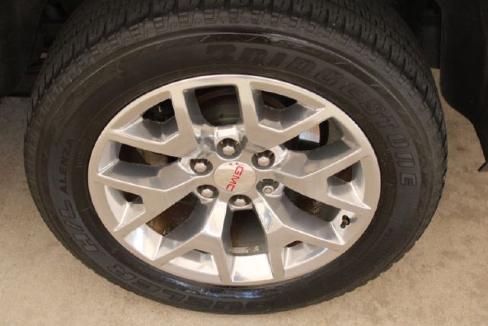 Used 2015 GMC Yukon XL SLT w/ Open Road Package image 24