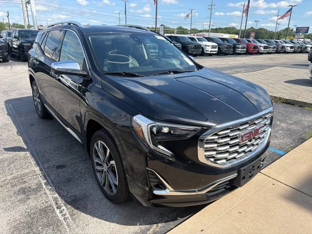 Used 2020 GMC Terrain Denali w/ Denali Premium Package AWD/4WD image 9