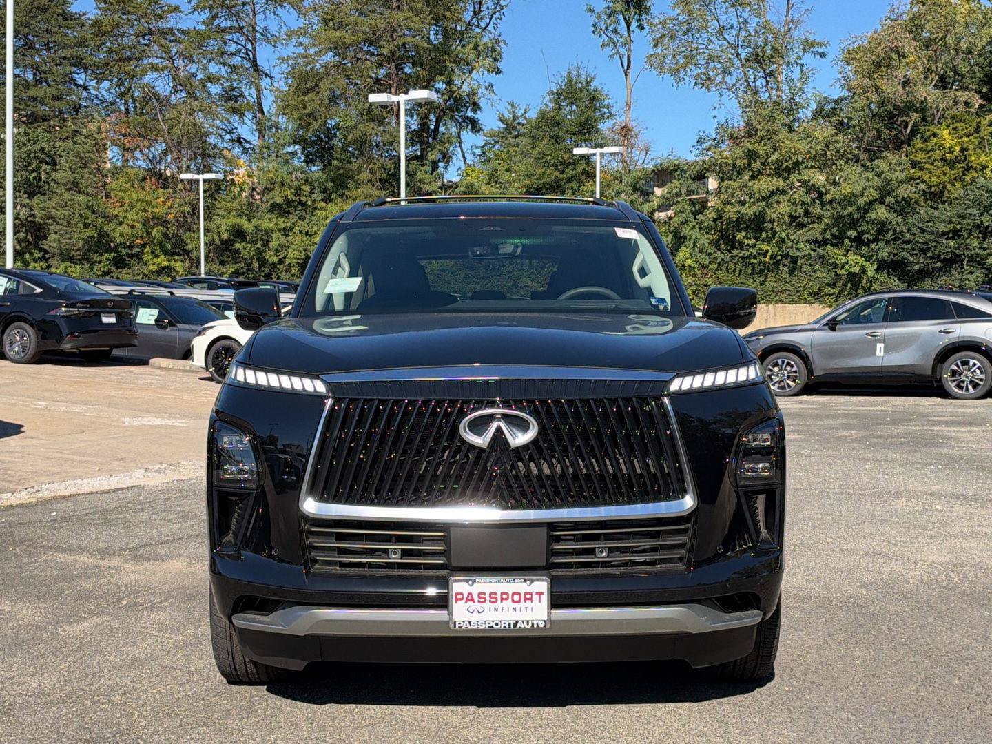 New 2027 INFINITI QX80 Luxe w/ Exterior Package AWD/4WD image 2