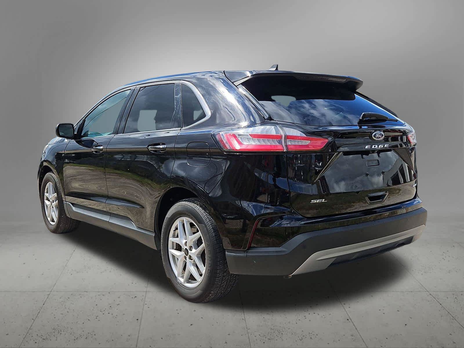 Used 2024 Ford Edge SEL AWD/4WD image 3