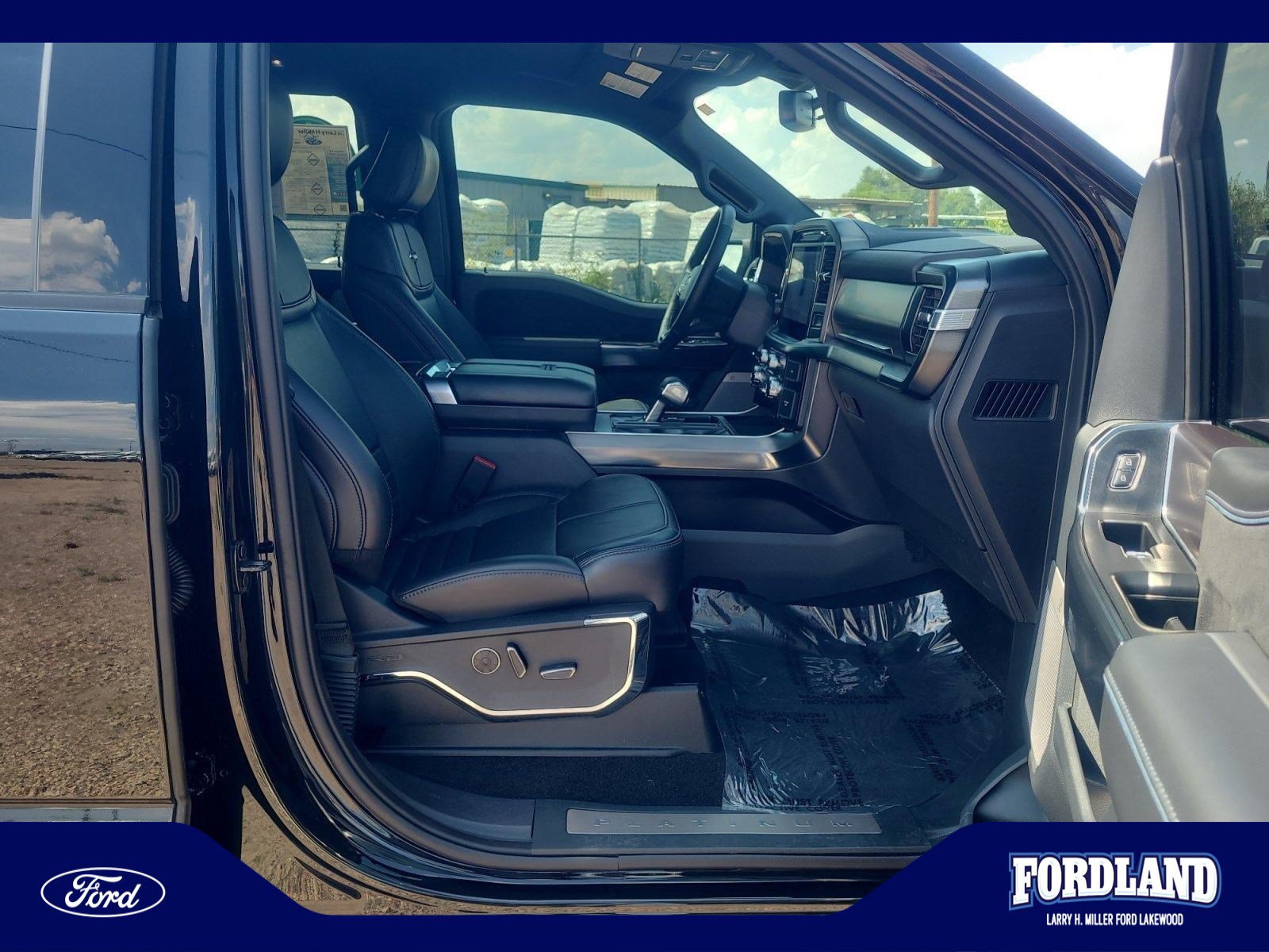 Used 2025 Ford F150 Platinum w/ FX4 Off-Road Package AWD/4WD image 19