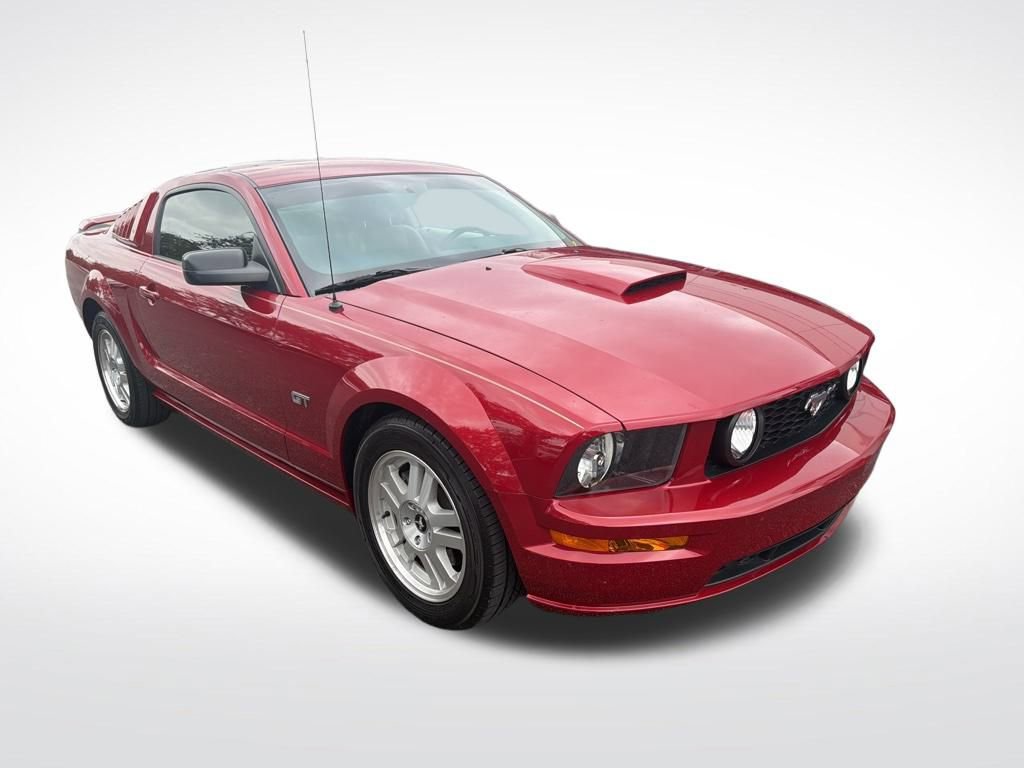 Used 2008 Ford Mustang GT image 2