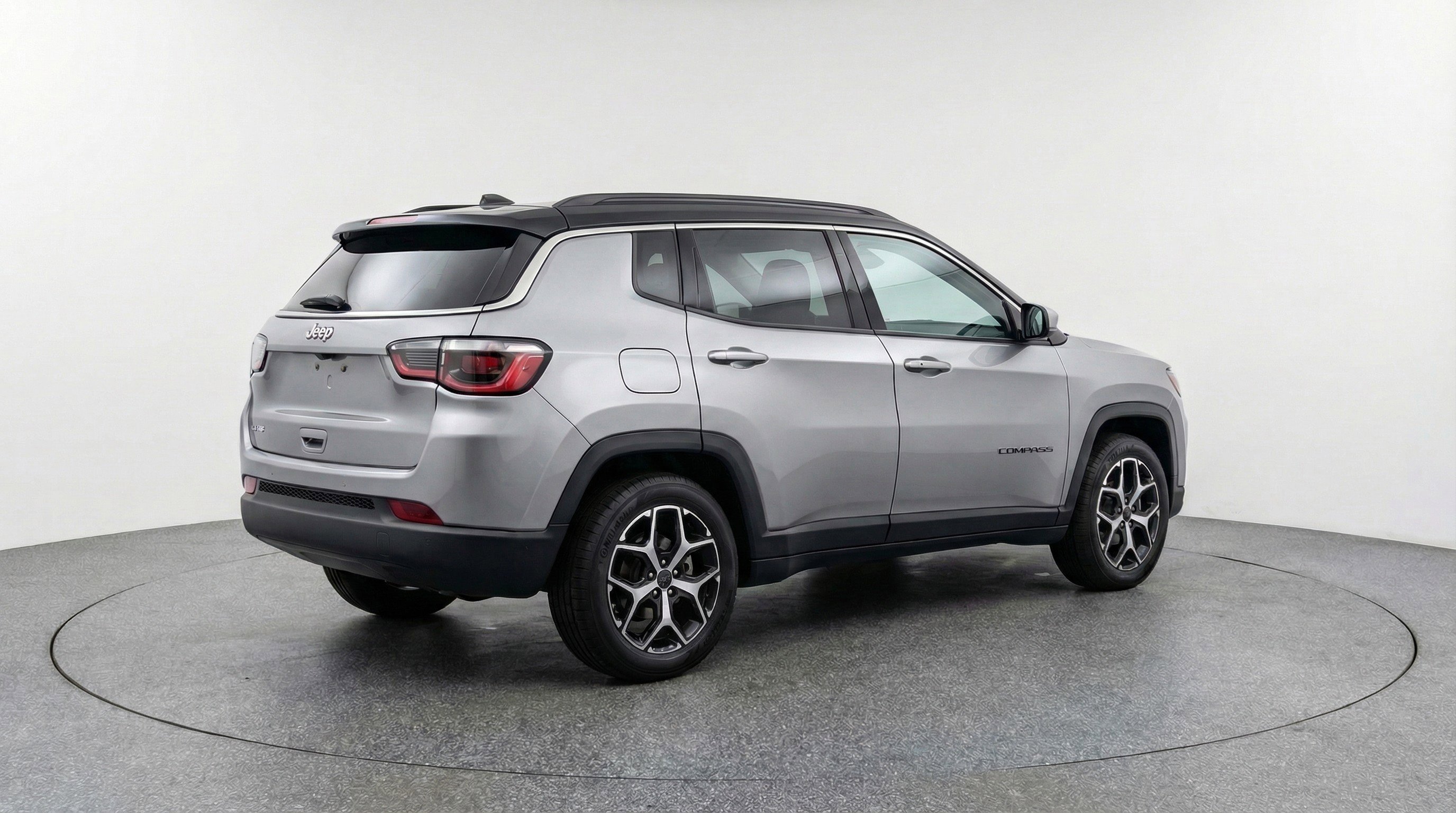 Used 2025 Jeep Compass Limited image 9