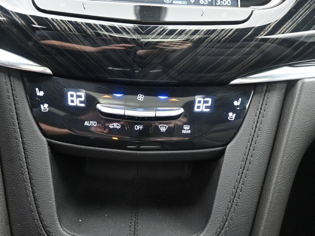 Used 2024 Cadillac XT6 Premium Luxury image 13