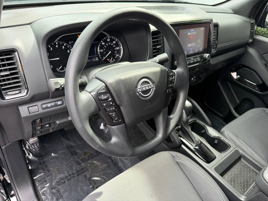 Certified 2023 Nissan Frontier SV w/ Midnight Edition Package image 15