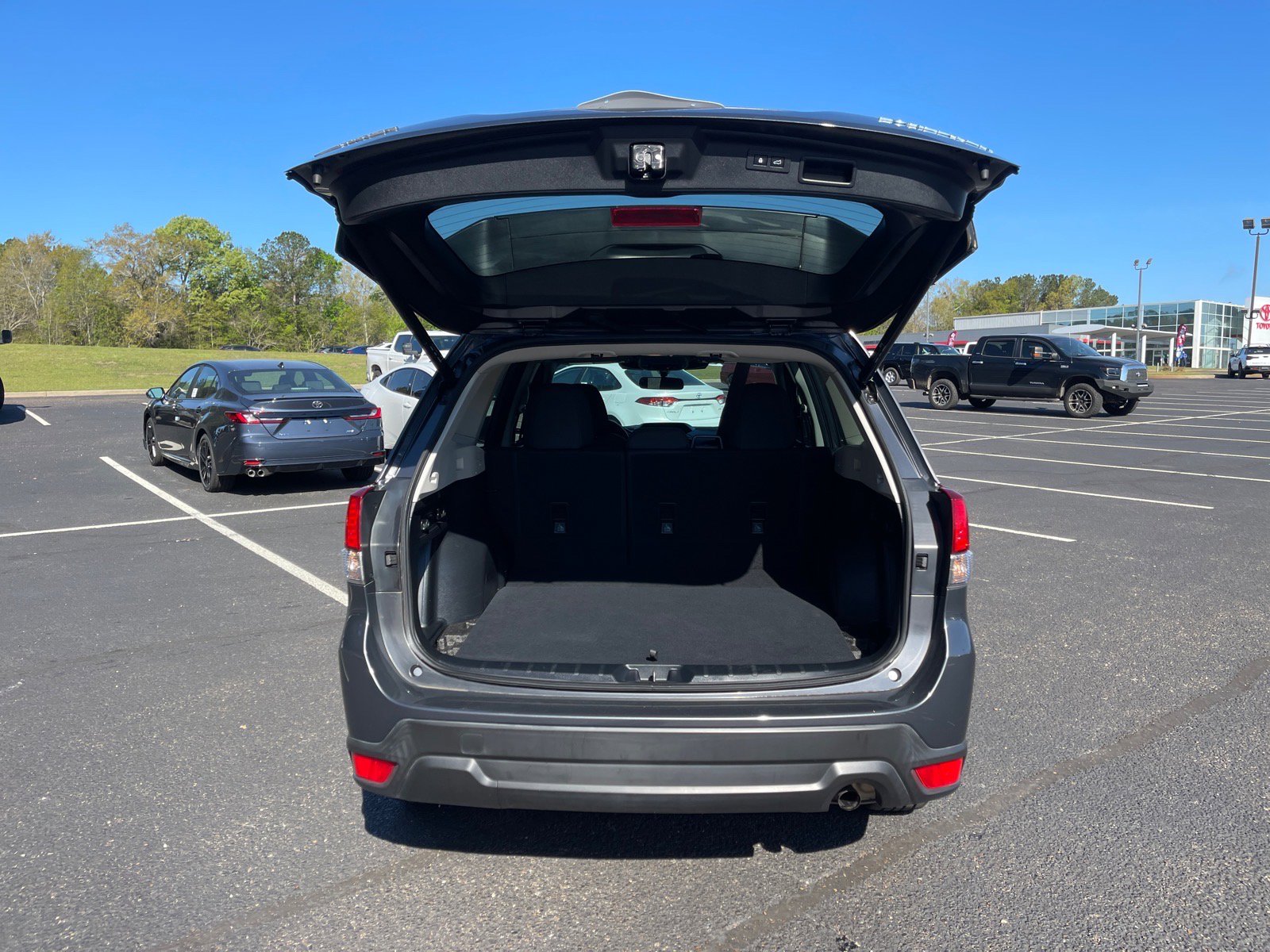 Used 2023 Subaru Forester Premium image 16