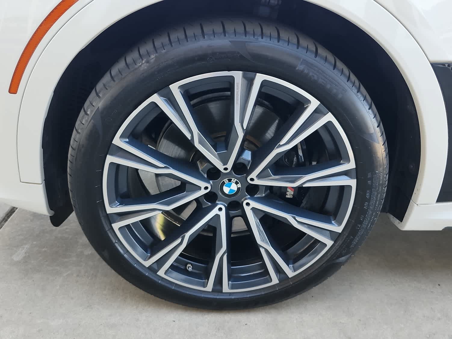 Used 2022 BMW X7 M50i AWD/4WD image 7