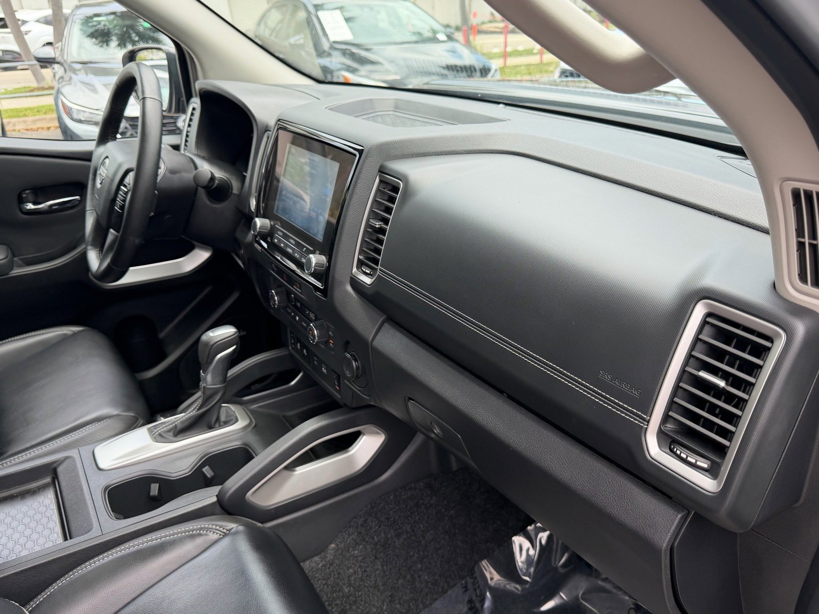 Certified 2024 Nissan Frontier SL w/ Technology Package RWD image 17