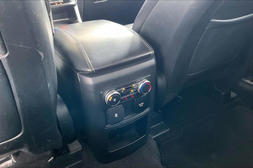 Used 2020 Ford Explorer Limited image 21