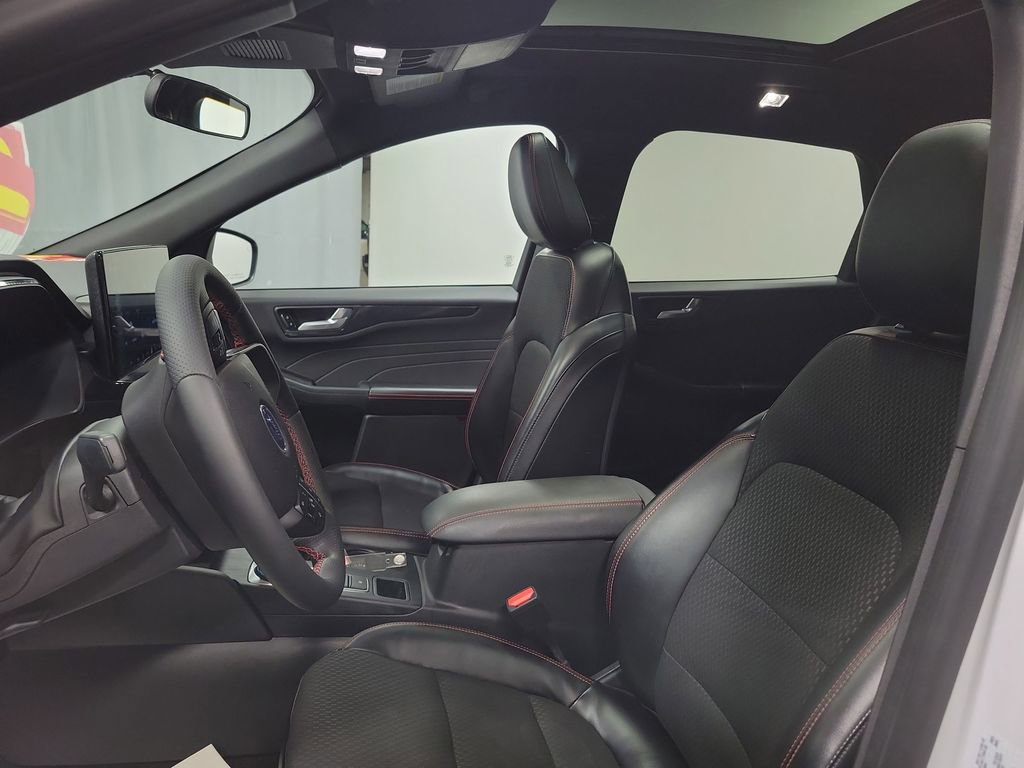 Used 2023 Ford Escape ST-Line w/ Tech Pack #1 image 12
