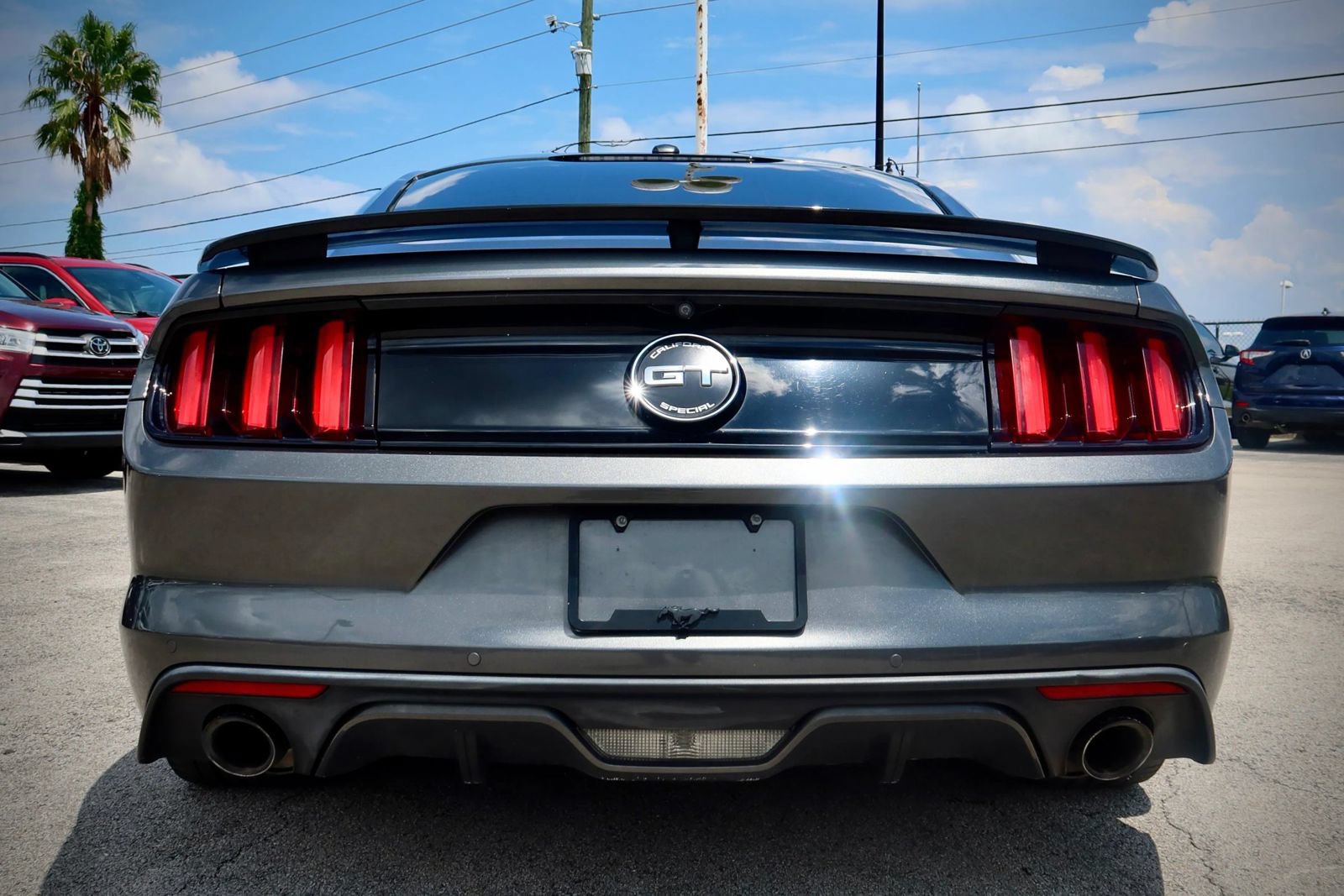 Used 2017 Ford Mustang GT Premium w/ Equipment Group 401A RWD image 3