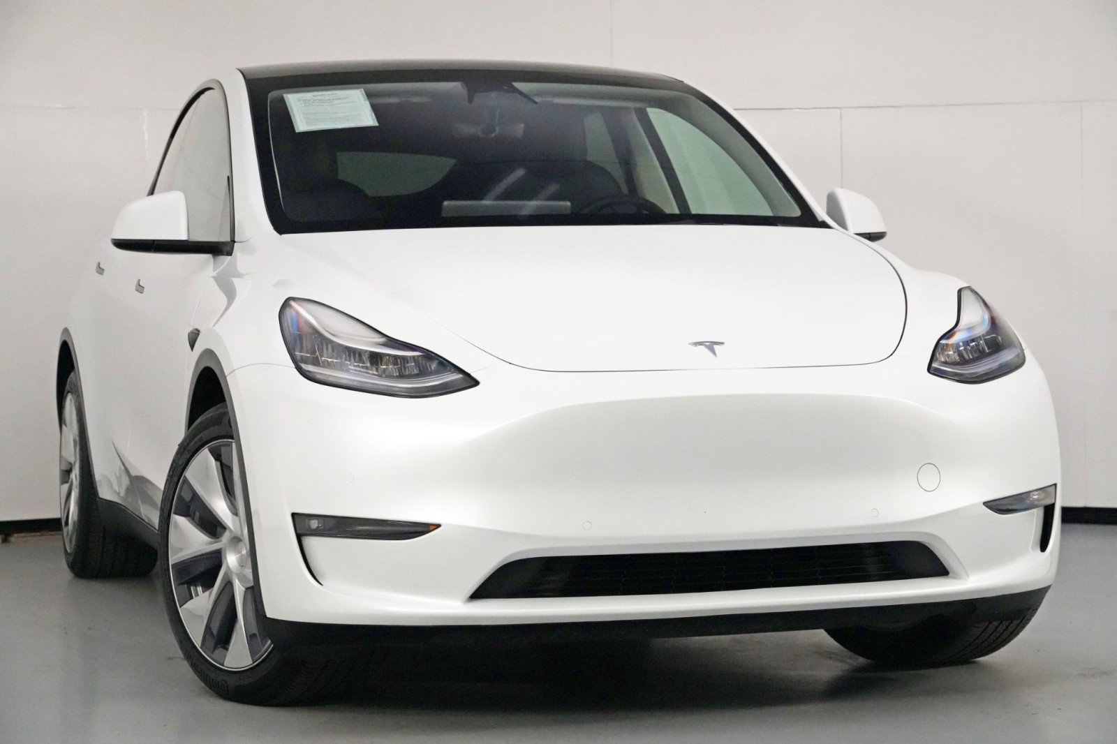 Used 2021 Tesla Model Y Long Range image 4